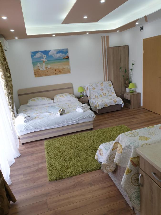 Mango Apartments Требинье Экстерьер фото