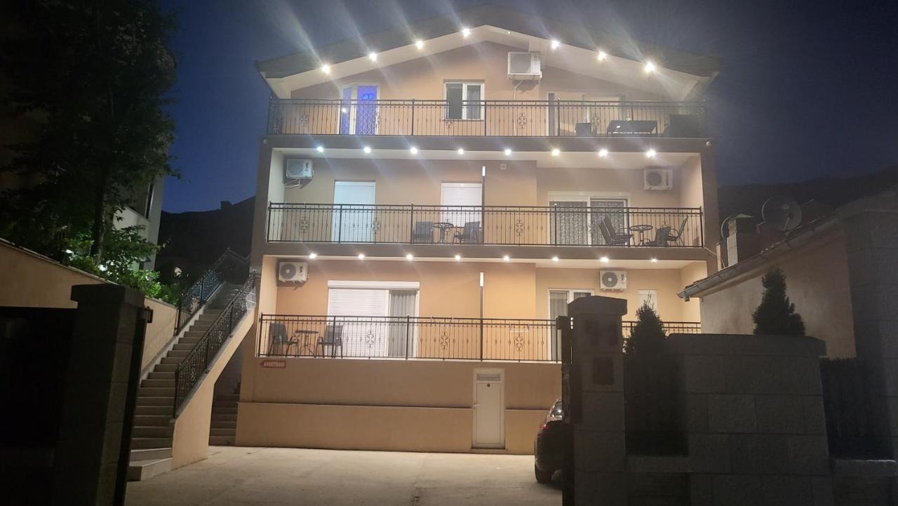 Mango Apartments Требинье Экстерьер фото
