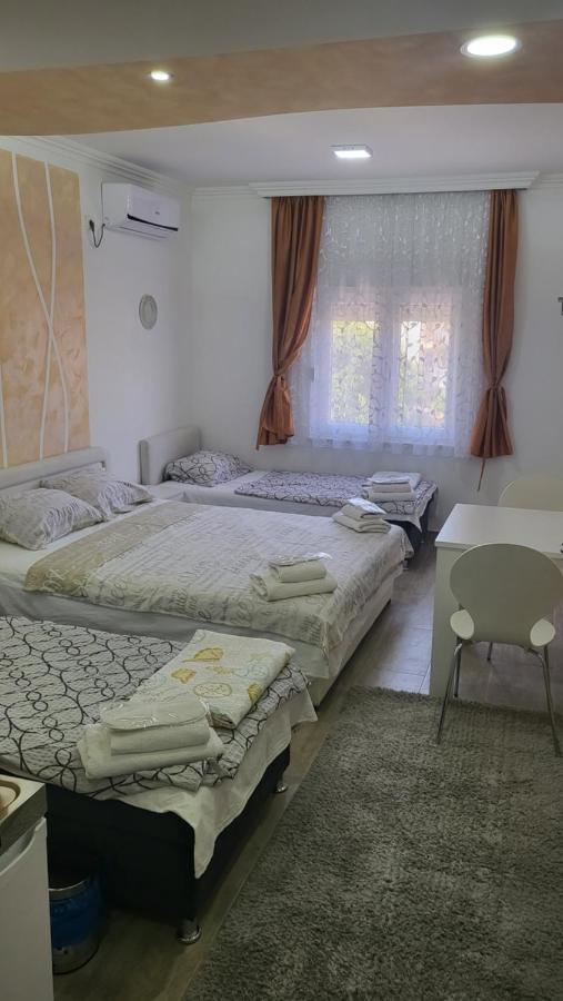 Mango Apartments Требинье Экстерьер фото